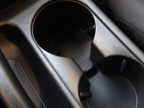 Used 2025 Kia Soul LX w/ LX Technology Package FWD image 21