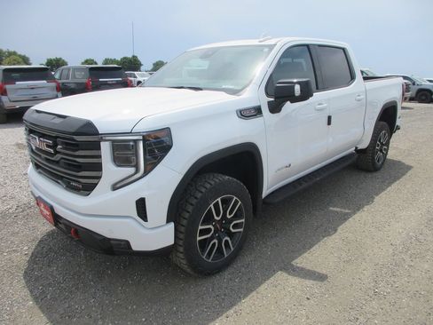 New 2026 GMC Sierra 1500 AT4 w/ AT4 Premium Package AWD/4WD image 12