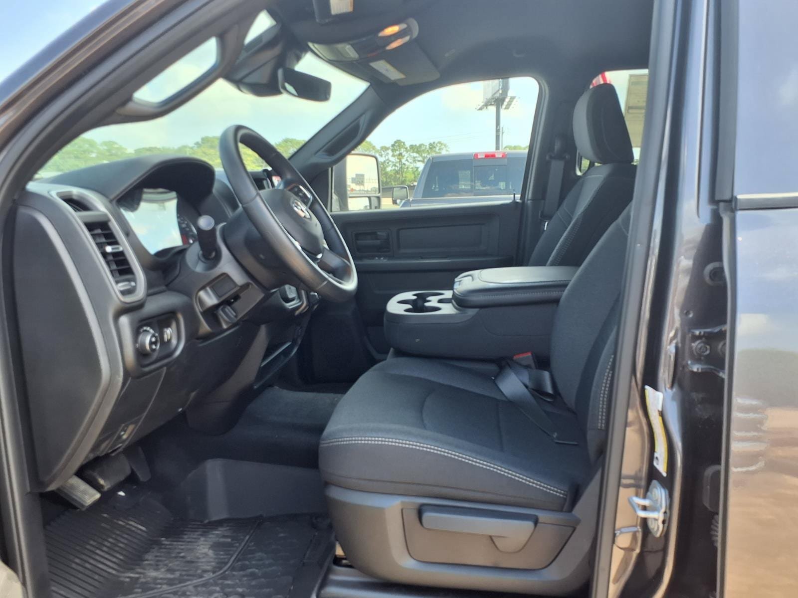 New 2026 RAM 2500 Tradesman AWD/4WD image 9