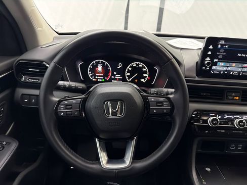Used 2025 Honda Pilot EX-L image 25