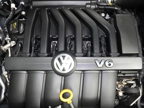 Used 2021 Volkswagen Atlas Cross Sport SEL Premium image 48