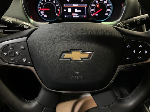 Used 2023 Chevrolet Traverse LT w/ LT Premium Package AWD/4WD image 24