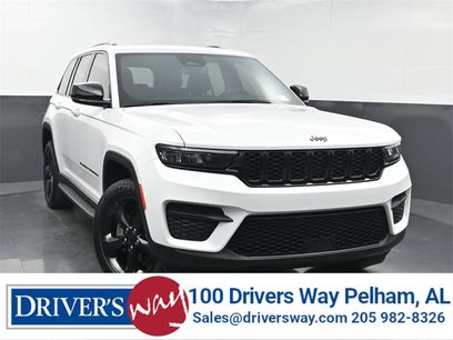 Used 2023 Jeep Grand Cherokee Altitude