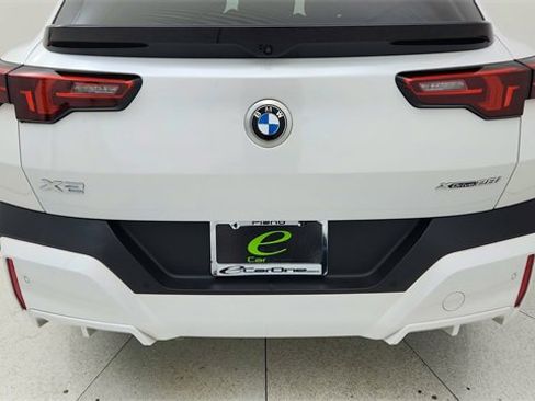 Used 2025 BMW X2 xDrive28i image 12