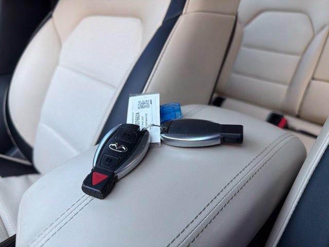 Used 2019 INFINITI QX30 FWD image 35