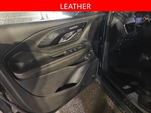 Used 2022 GMC Terrain AT4 w/ Infotainment Package II image 5