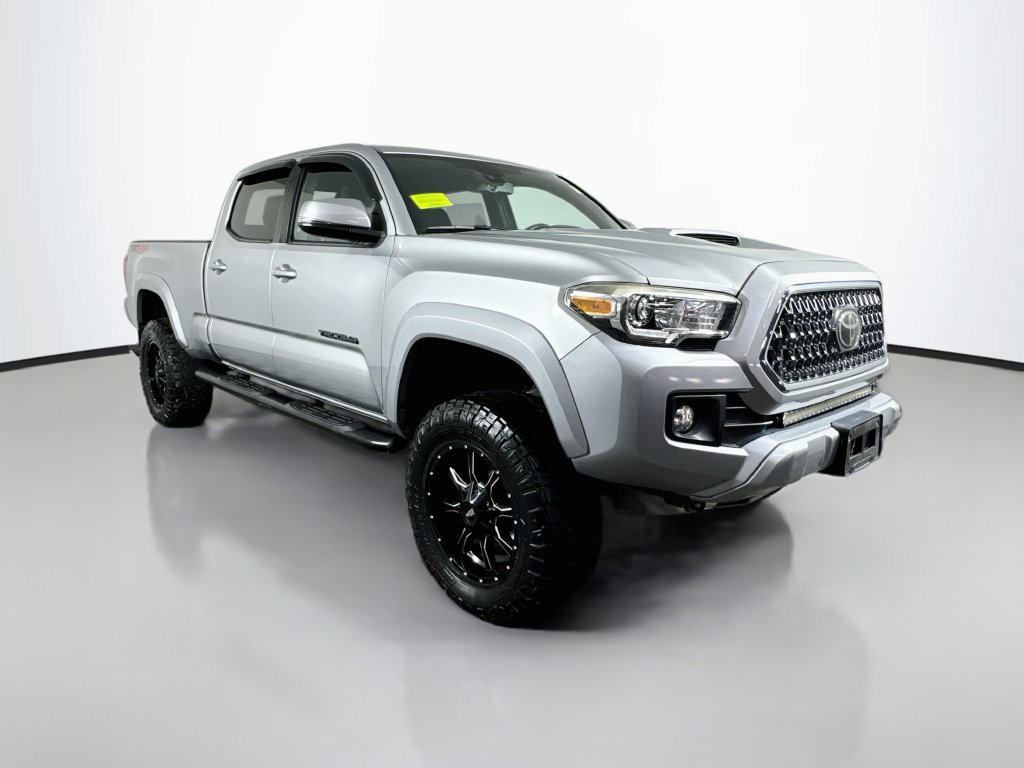 Used 2019 Toyota Tacoma TRD Sport w/ Technology Package AWD/4WD image 10