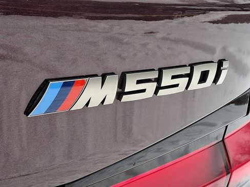 Used 2021 BMW M550i xDrive M550i xDrive w/ Premium Package image 31