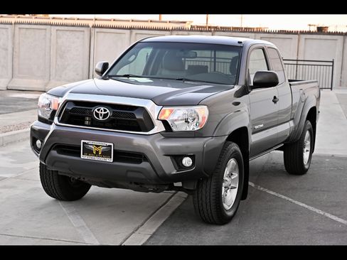Used 2012 Toyota Tacoma PreRunner w/ SR5 Pkg RWD image 1