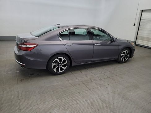 Used 2017 Honda Accord EX-L image 10