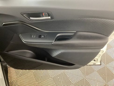 Used 2018 Toyota C-HR XLE image 17