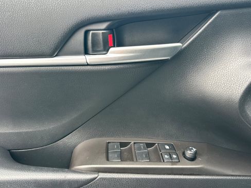 Used 2023 Toyota Camry LE image 11