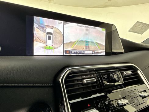 New 2026 Nissan Armada SL w/ Captain's Chari Seat Package image 9