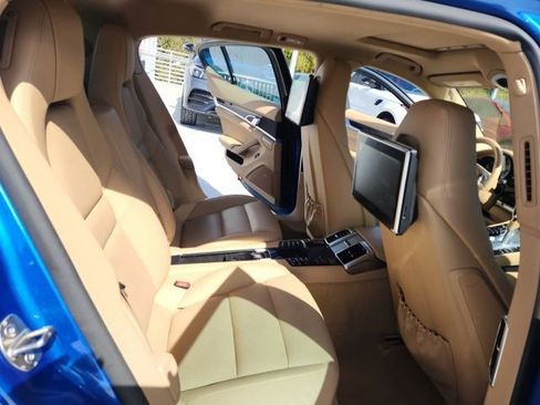 Used 2016 Porsche Panamera S w/ Premium Package Plus image 21