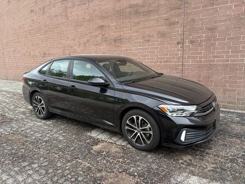 Used 2024 Volkswagen Jetta Sport FWD image 7