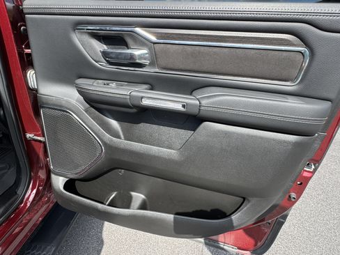 Used 2025 RAM 1500 Laramie w/ Sport Appearance Package AWD/4WD image 19
