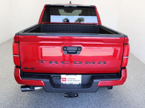 Certified 2026 Toyota Tacoma SR5 AWD/4WD image 8