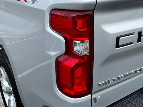 Used 2022 Chevrolet Silverado 1500 Custom AWD/4WD image 23