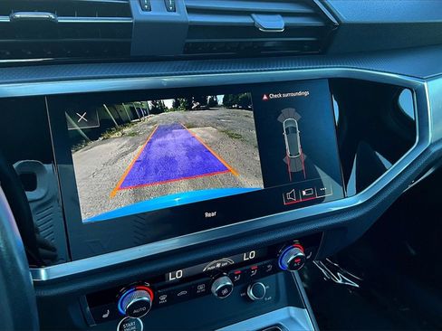 Used 2023 Audi Q3 2.0T Premium image 30