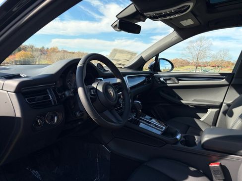 New 2026 Porsche Macan S image 4