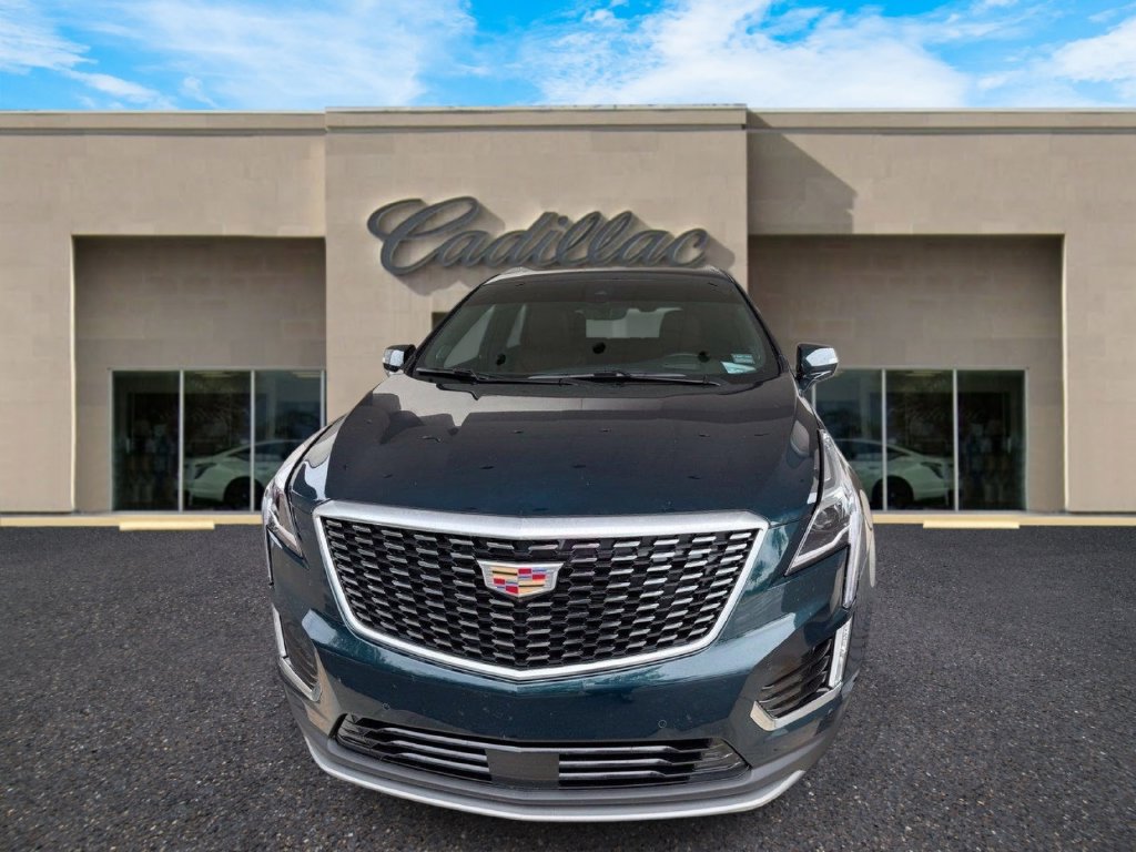 Used 2026 Cadillac XT5 Premium Luxury w/ Driver Assist Package FWD image 8