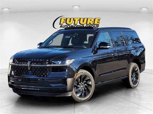 New 2025 Lincoln Navigator Reserve w/ Jet Appearance Package image 2
