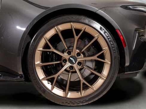 Used 2025 Aston Martin V8 Vantage Coupe RWD image 12