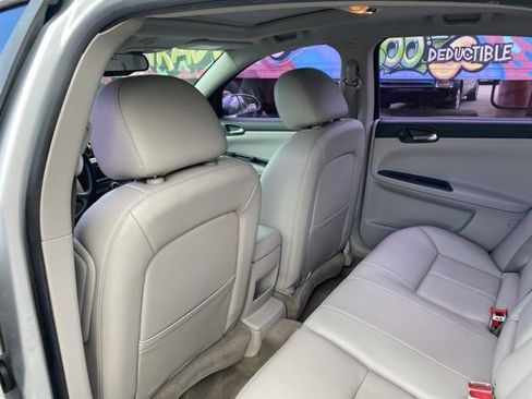 Used 2012 Chevrolet Impala LTZ FWD image 17