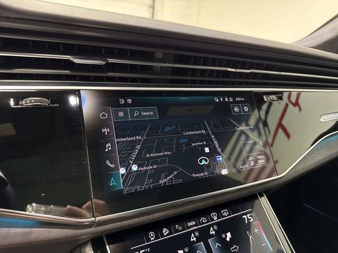 Used 2023 Audi Q8 Prestige w/ Prestige Package image 20