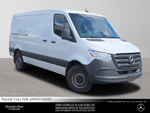 Used 2025 Mercedes-Benz Sprinter 2500 image 1