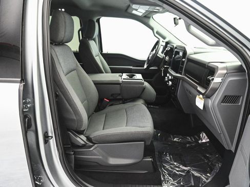 Used 2025 Ford F150 XLT w/ Equipment Group 301A Standard image 32