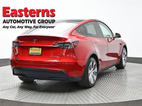 Used 2021 Tesla Model Y Long Range image 5