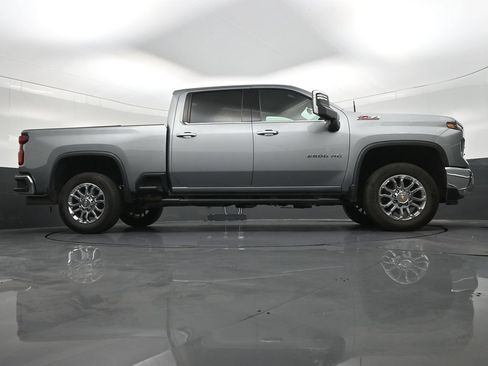 Used 2024 Chevrolet Silverado 2500 LTZ w/ LTZ Convenience Package AWD/4WD image 29