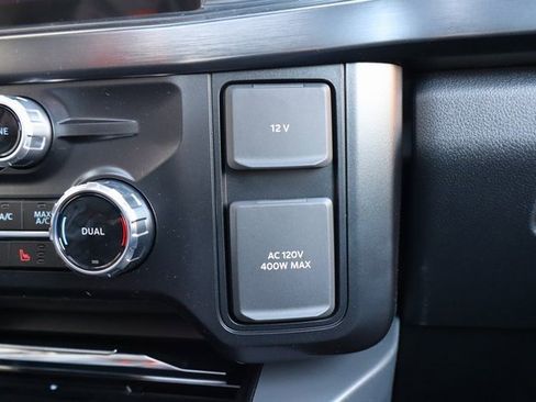 New 2026 Ford F250 Lariat w/ Black Appearance Package image 31