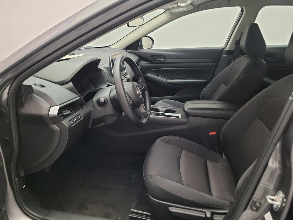 Used 2025 Nissan Altima 2.5 S FWD image 17