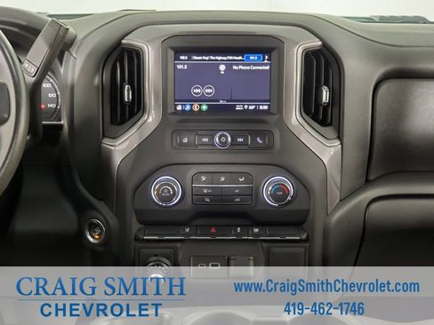 Used 2024 Chevrolet Silverado 2500 Custom image 18