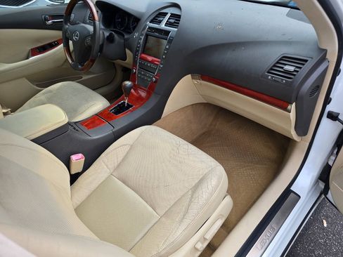 Used 2011 Lexus ES 350 FWD image 29