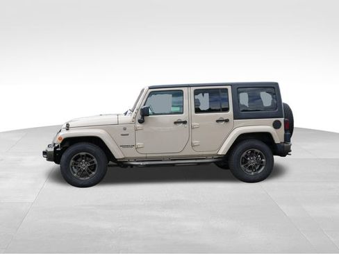 Used 2016 Jeep Wrangler Unlimited Sahara AWD/4WD image 4