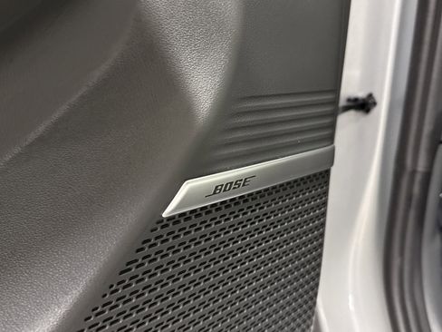 Used 2025 Hyundai Santa Fe Limited image 4