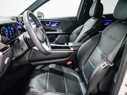 Used 2025 Mercedes-Benz GLC 300 image 16