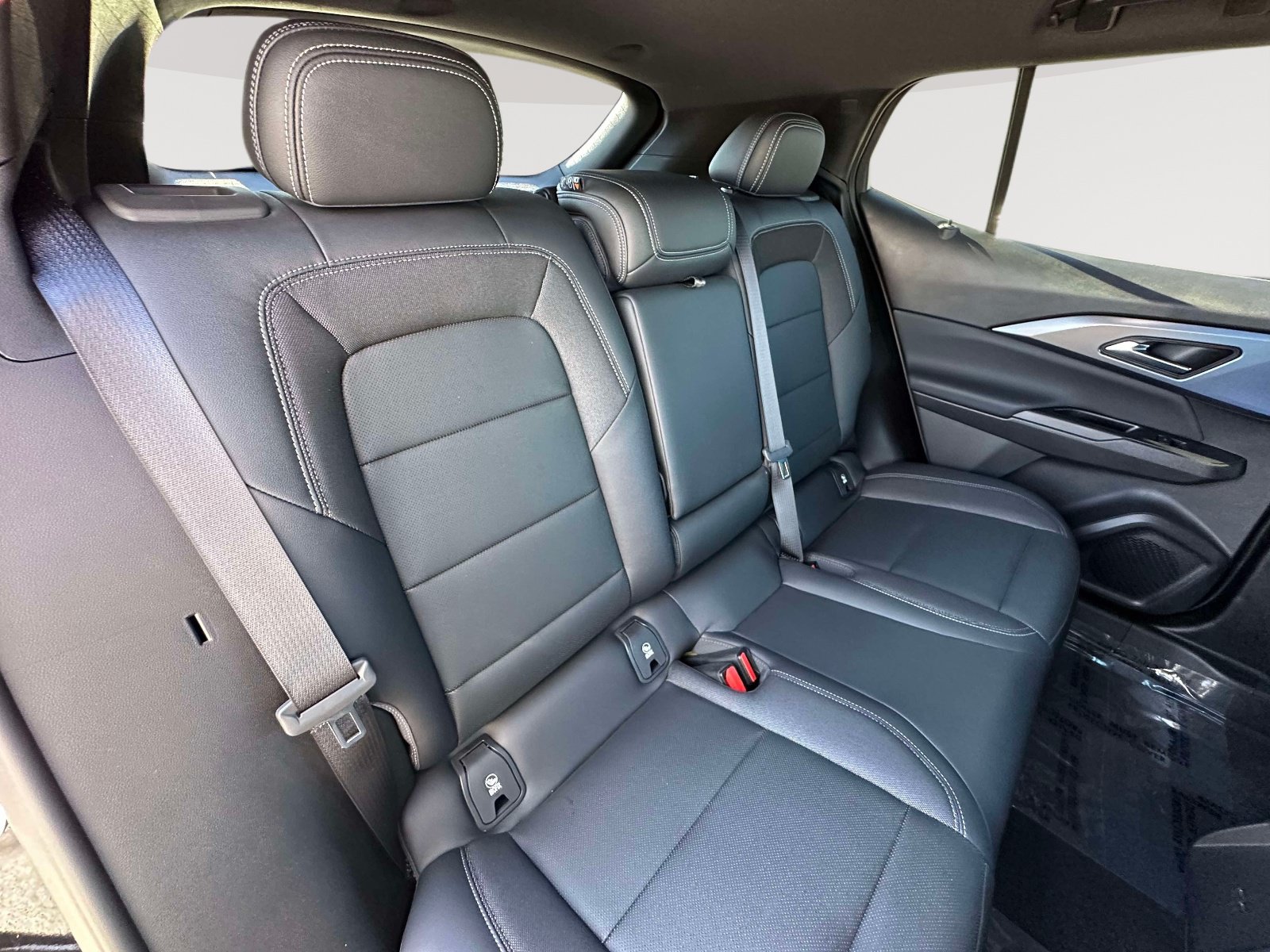 Used 2024 Chevrolet Equinox EV LT FWD image 28