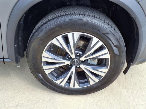 Used 2023 Nissan Rogue SV image 23