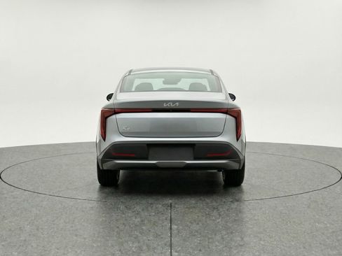 Used 2025 Kia K4 LXS image 7