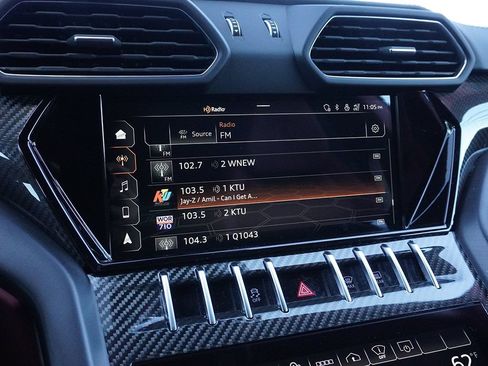 Used 2022 Lamborghini Urus AWD/4WD image 51