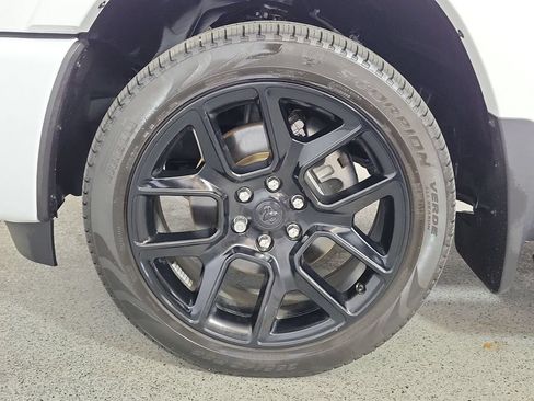 Used 2025 RAM 1500 Laramie w/ Night Edition AWD/4WD image 9