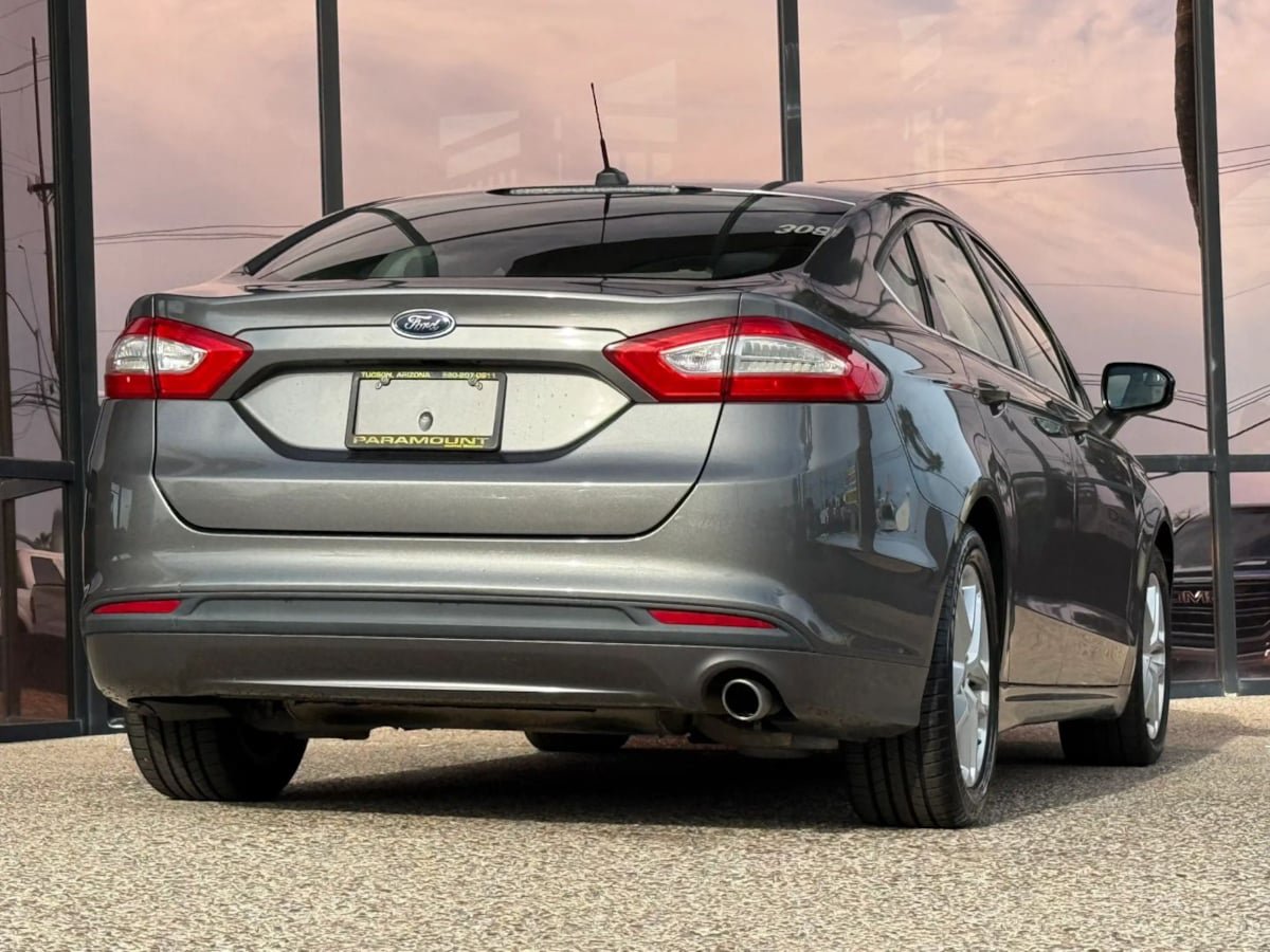 Used 2014 Ford Fusion SE FWD image 11