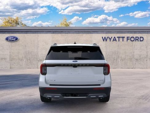 New 2026 Ford Explorer Active w/ Active Comfort Package AWD/4WD image 6