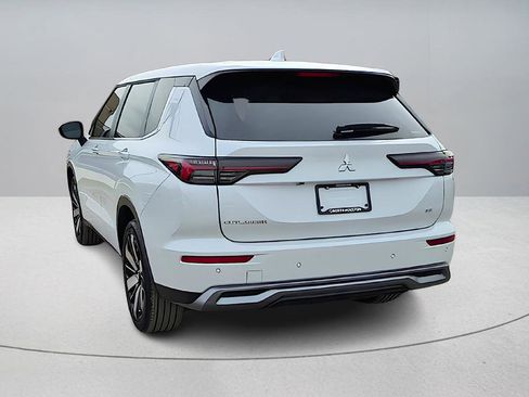 New 2026 Mitsubishi Outlander SE AWD/4WD image 5