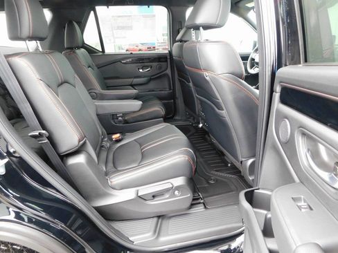 New 2026 Honda Pilot TrailSport image 22