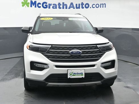 Used 2022 Ford Explorer XLT w/ Equipment Group 202A image 4